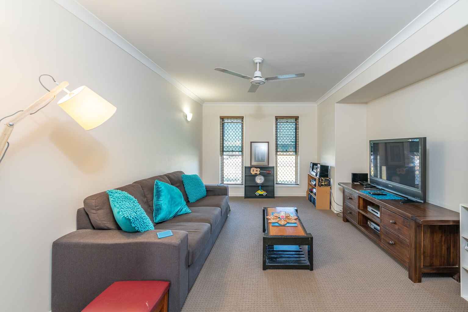 24 Voss Court Millbank 24 Voss Court Millbank