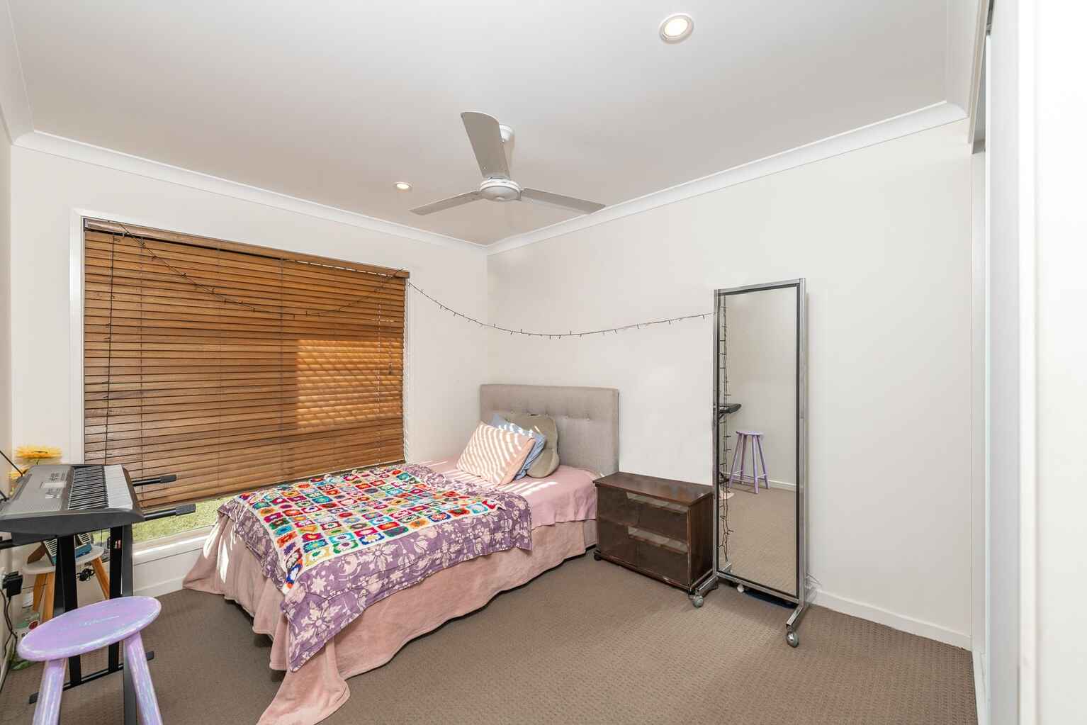 24 Voss Court Millbank 24 Voss Court Millbank