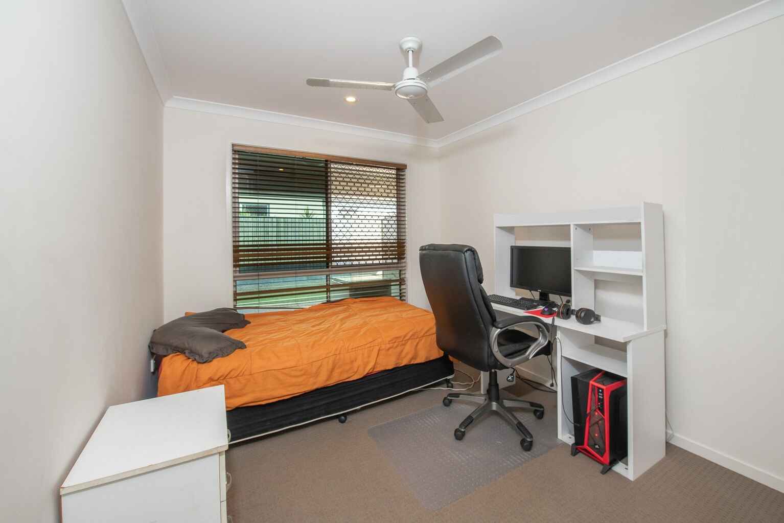 24 Voss Court Millbank 24 Voss Court Millbank