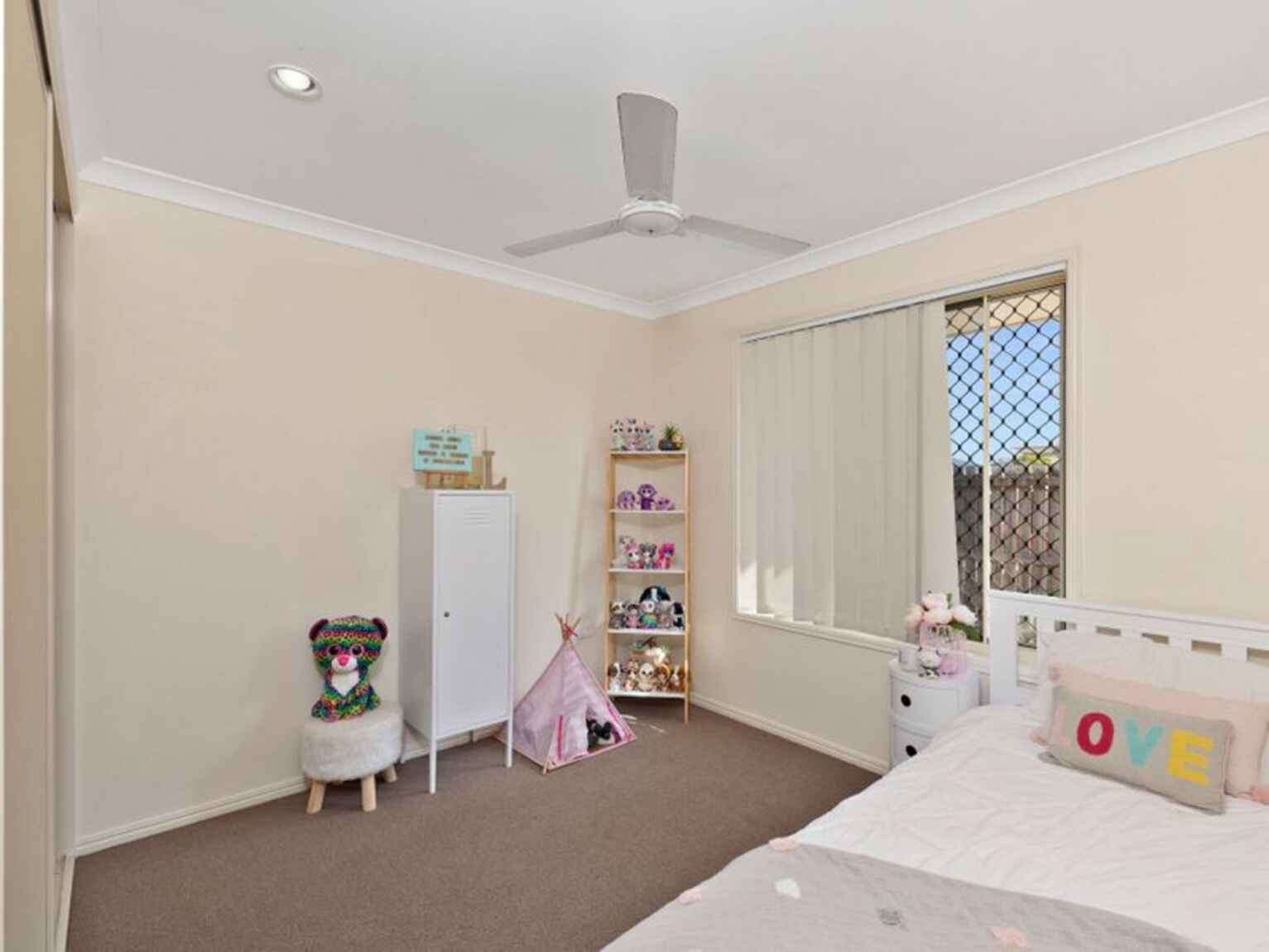 32 Greathead Road Ashfield