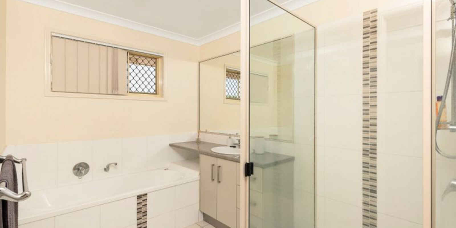 32 Greathead Road Ashfield