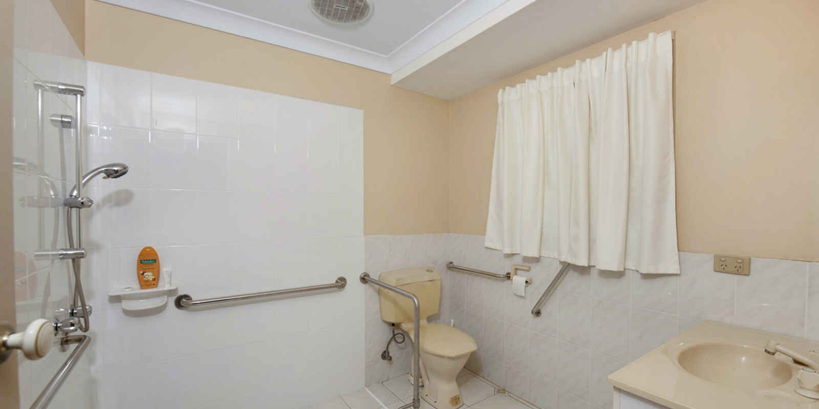 36 St Lucia Crescent Avoca