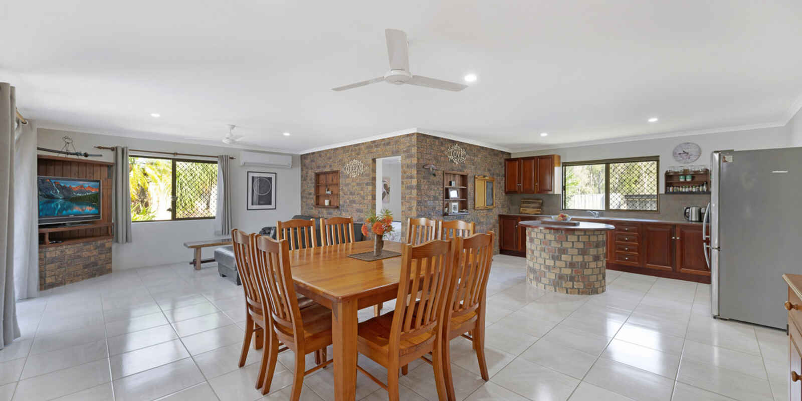 1176 Rosedale Road Moorland 1176 Rosedale Road Moorland