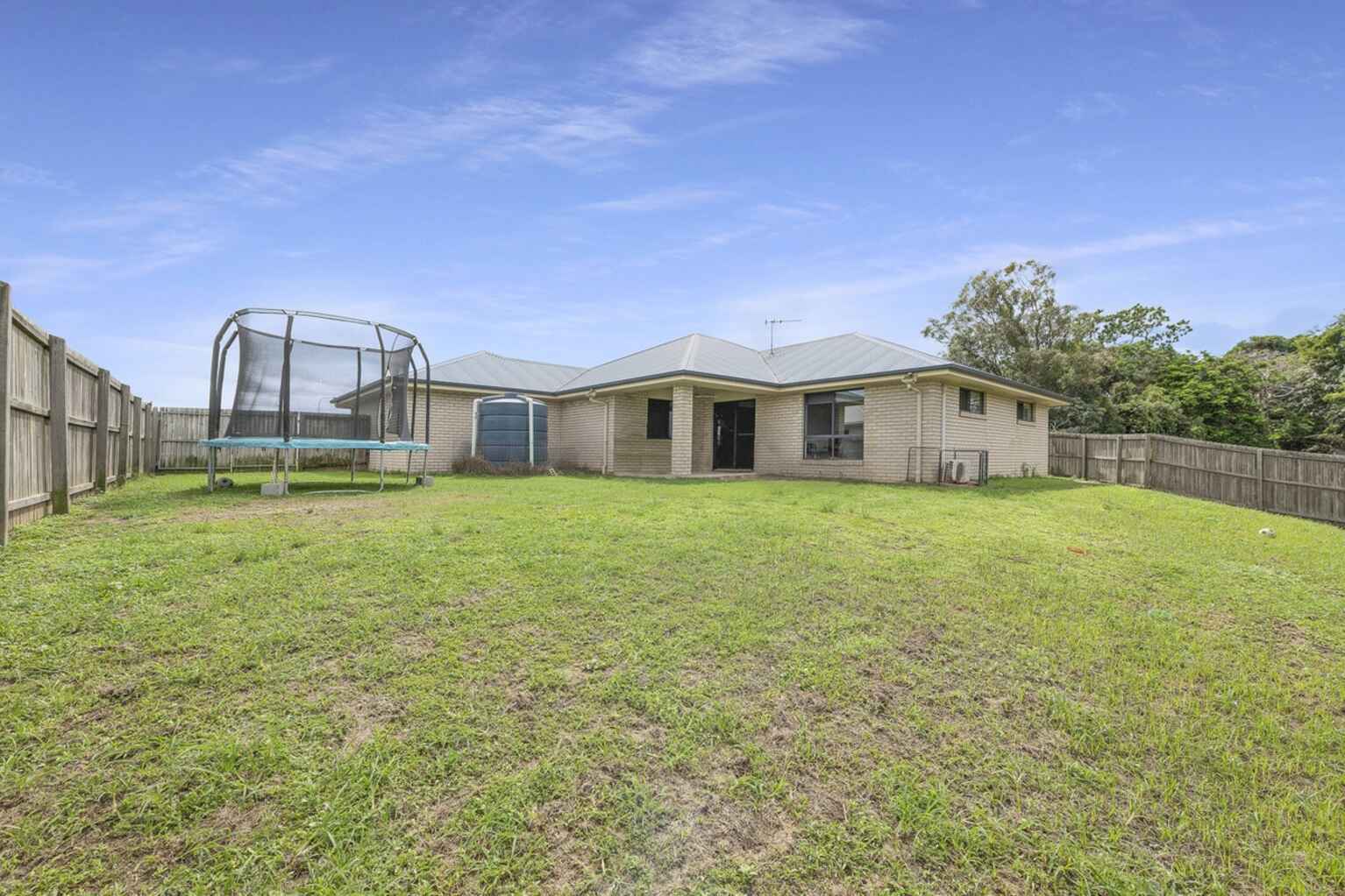 16 Sanctuary Drive Ashfield