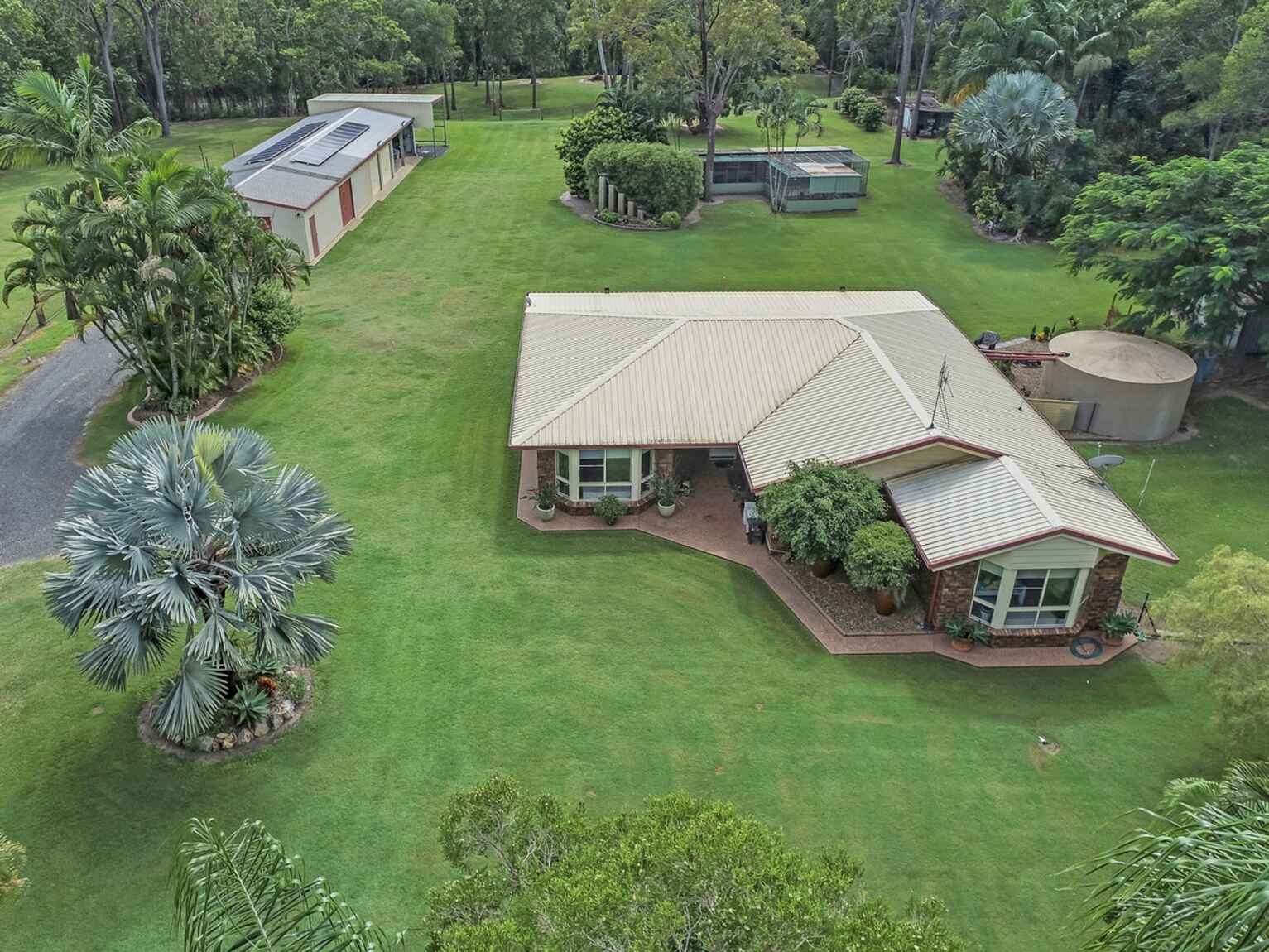 298 Ten Mile Road Sharon