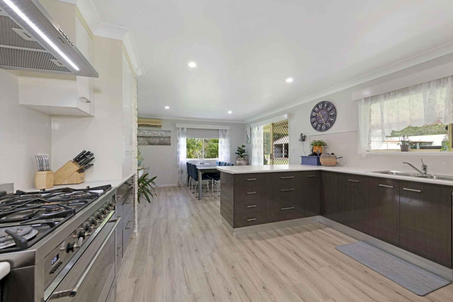 298 Ten Mile Road Sharon