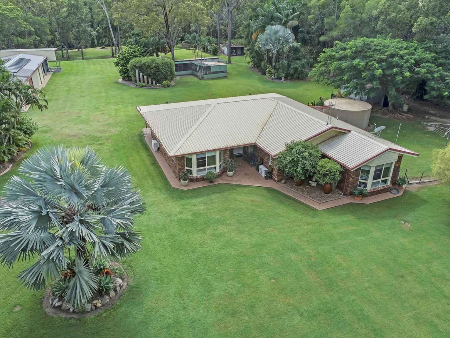 298 Ten Mile Road Sharon