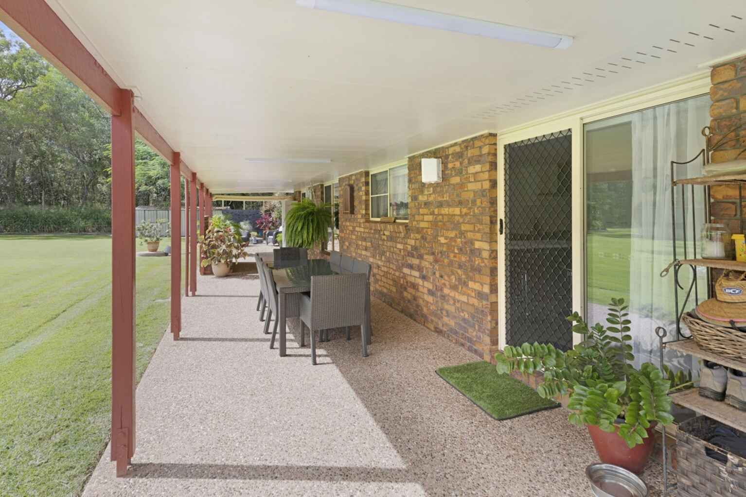 298 Ten Mile Road Sharon