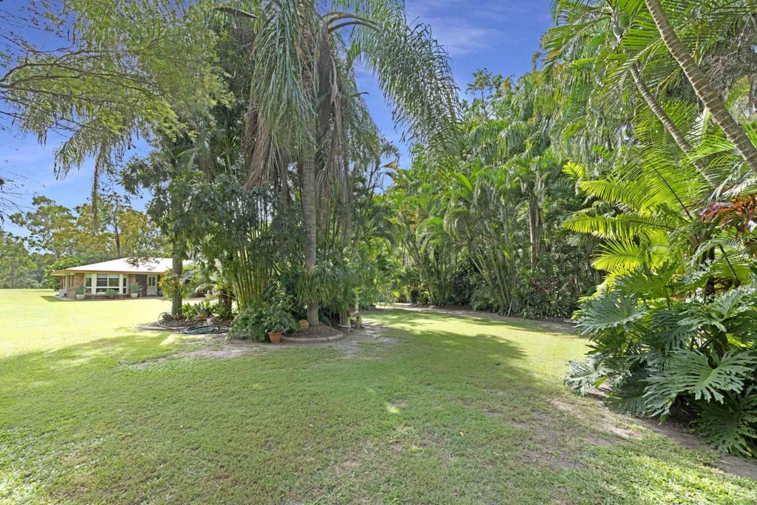 298 Ten Mile Road Sharon