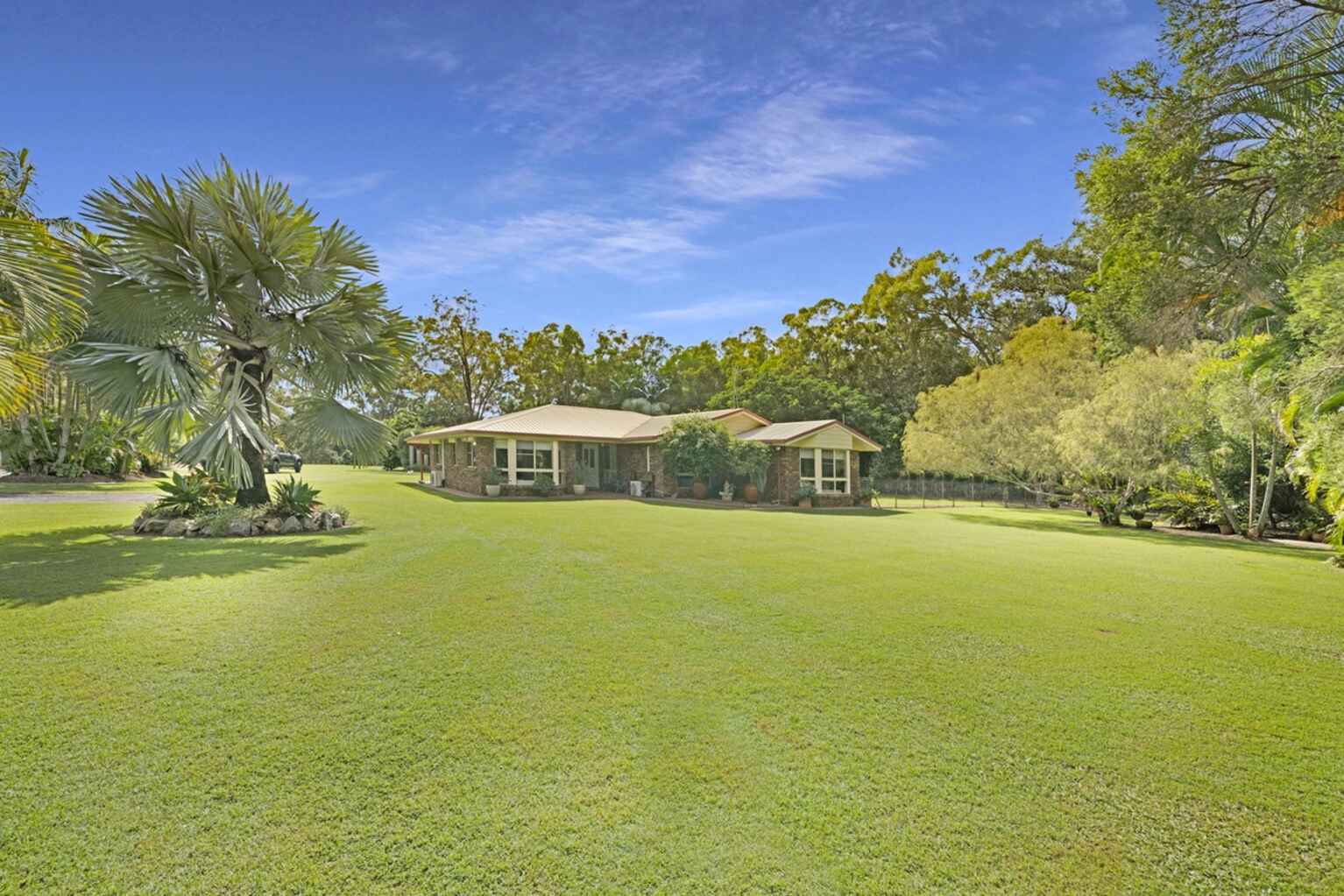 298 Ten Mile Road Sharon