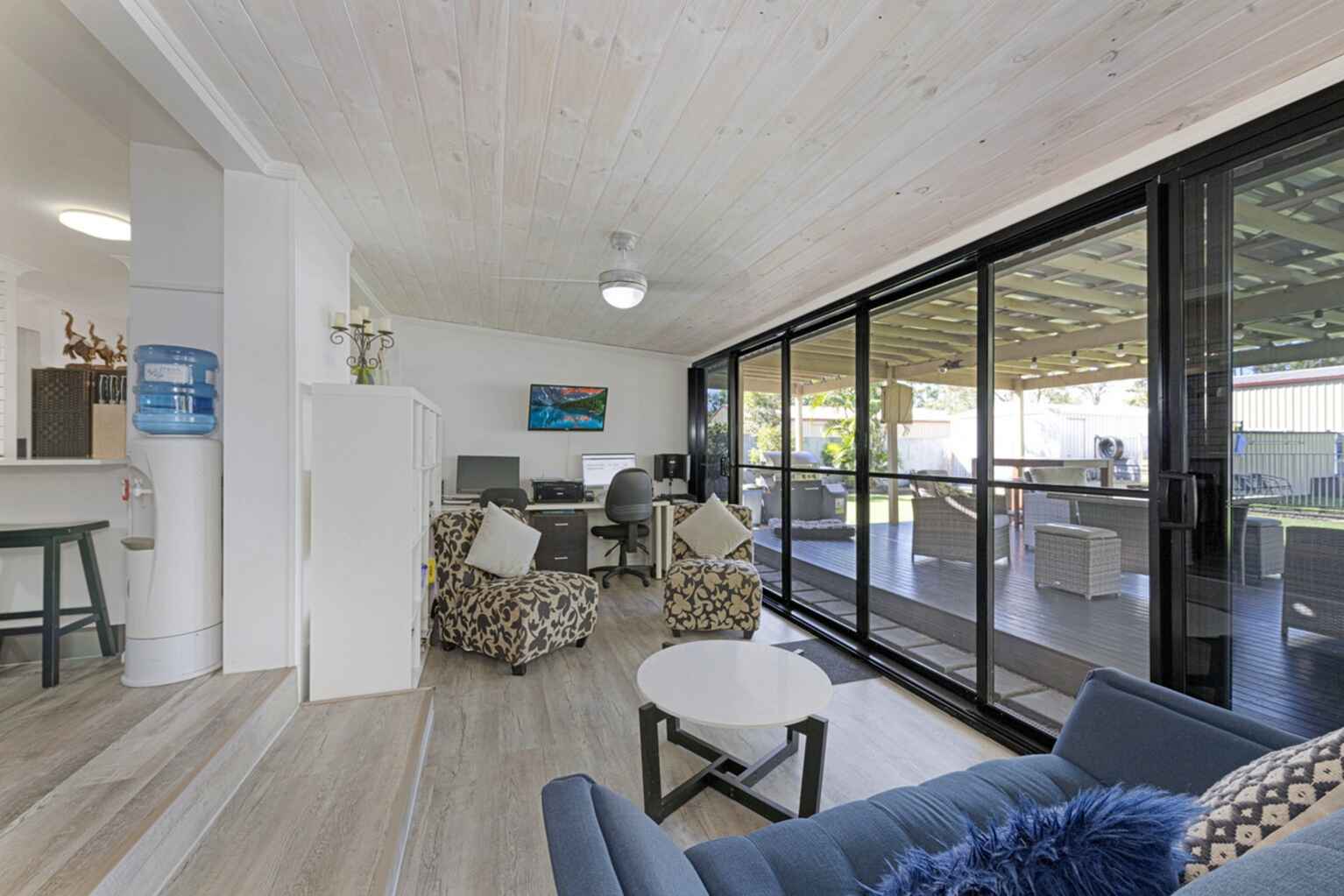 33 Gunsynd Grove Branyan