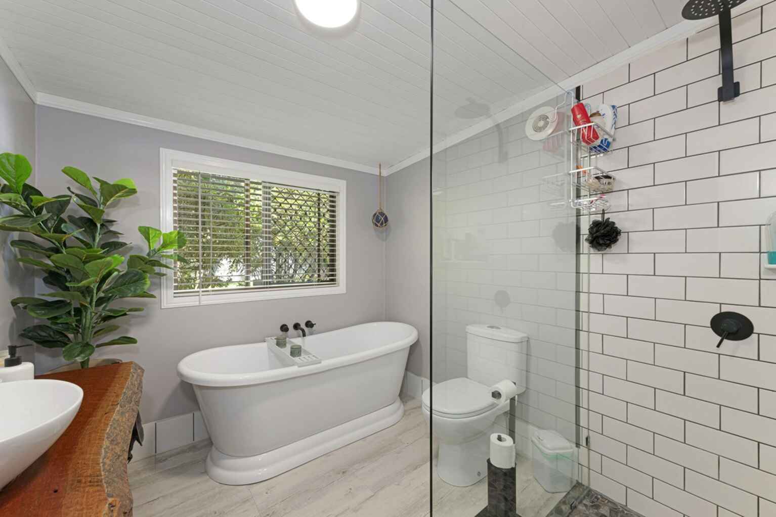 33 Gunsynd Grove Branyan