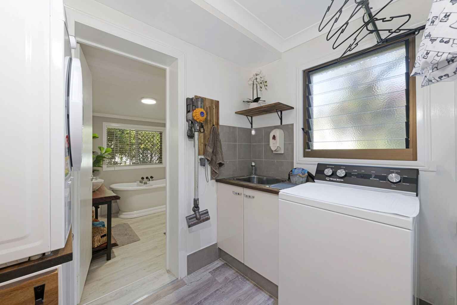 33 Gunsynd Grove Branyan