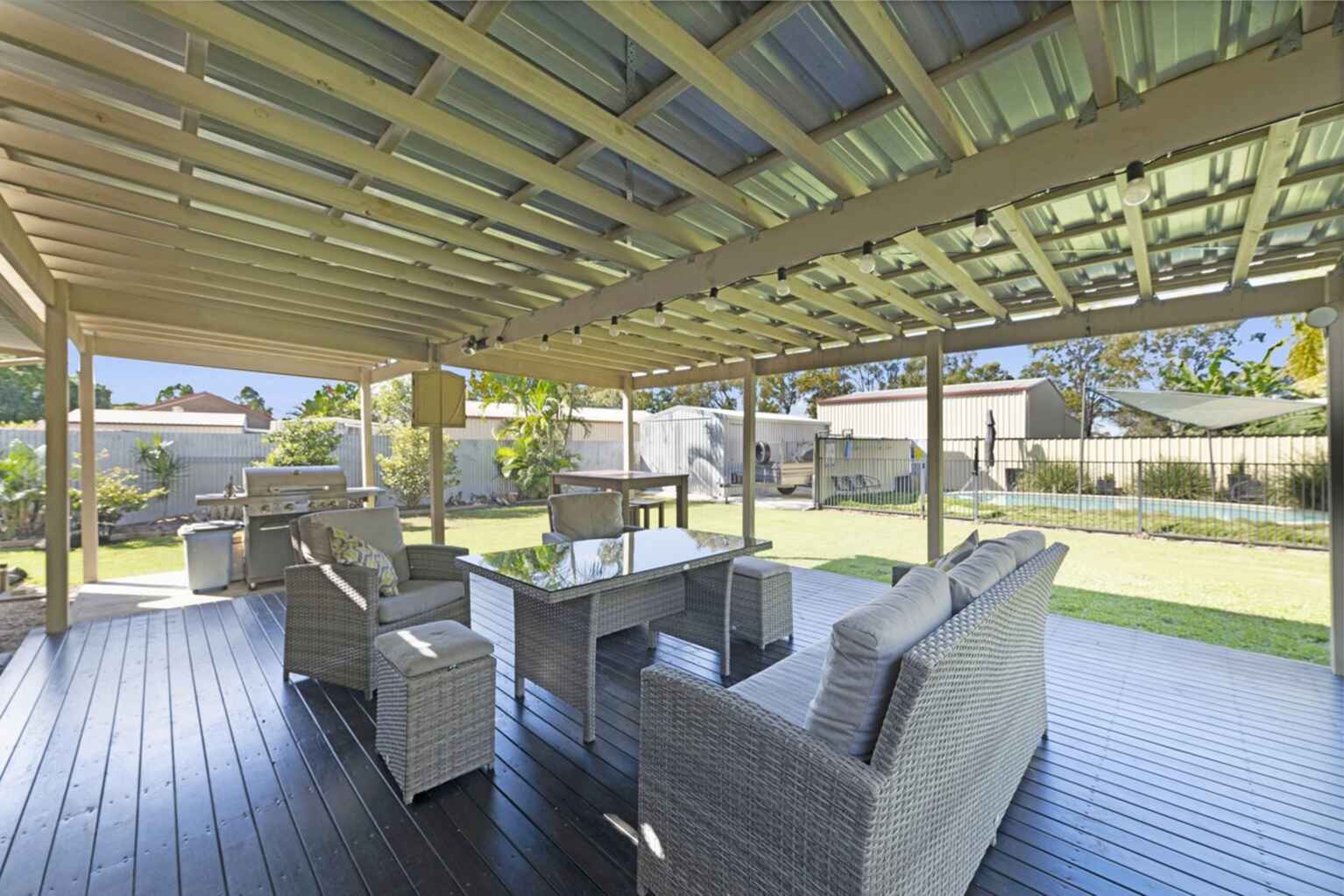 33 Gunsynd Grove Branyan