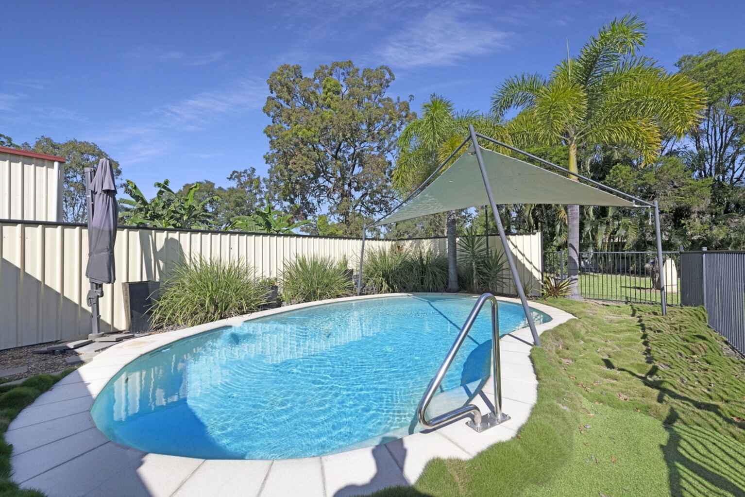 33 Gunsynd Grove Branyan