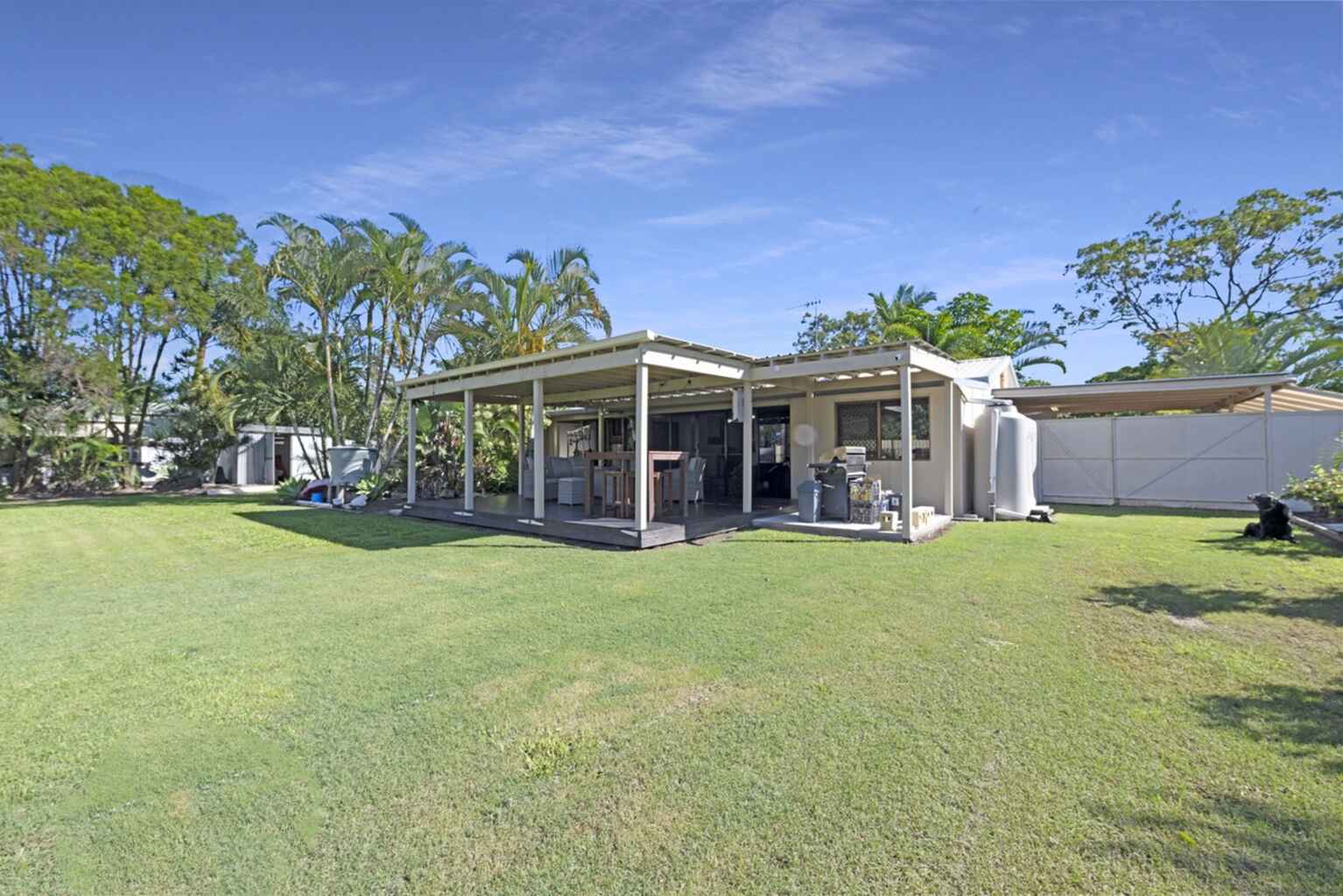 33 Gunsynd Grove Branyan