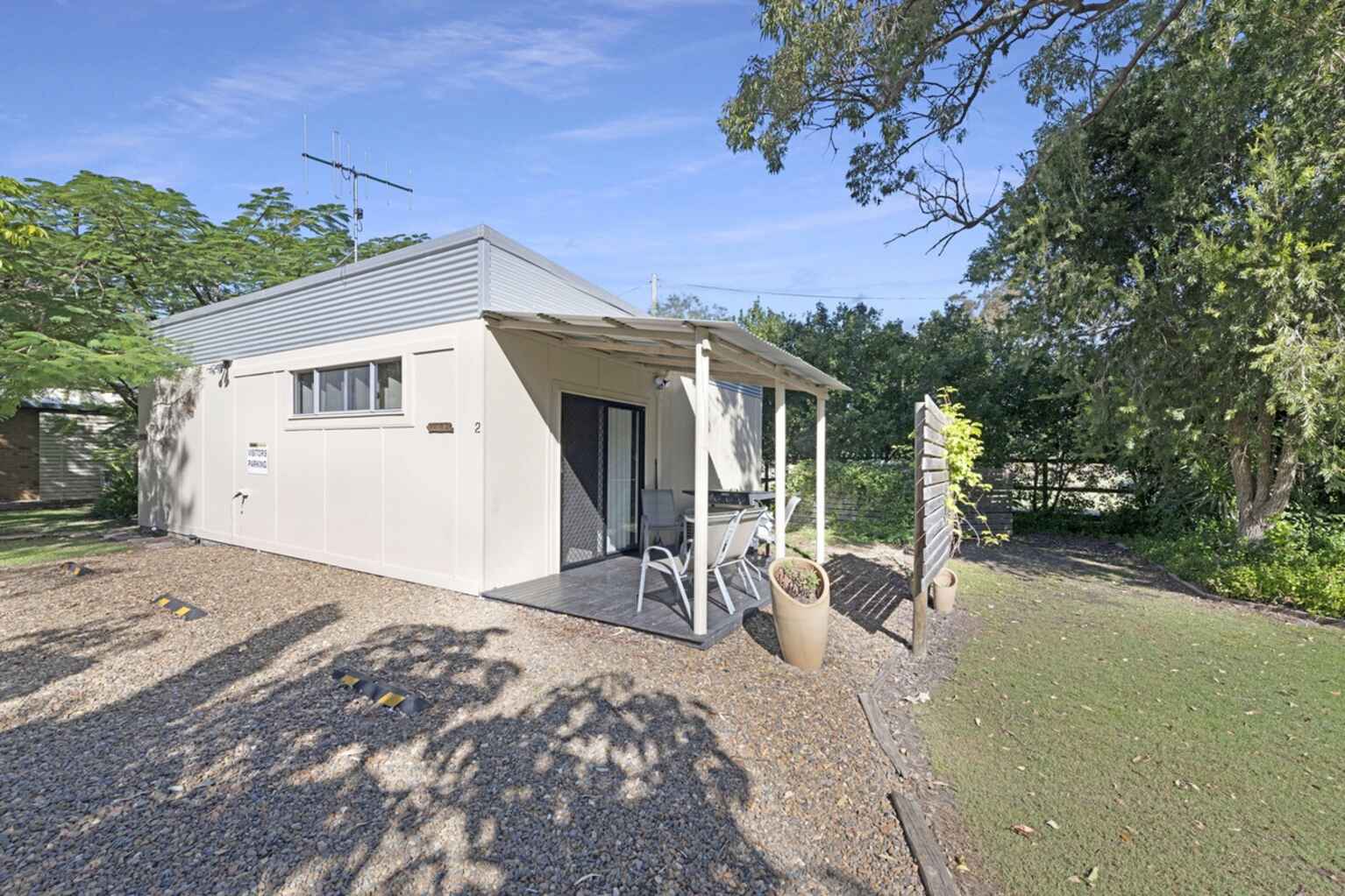 33 Gunsynd Grove Branyan