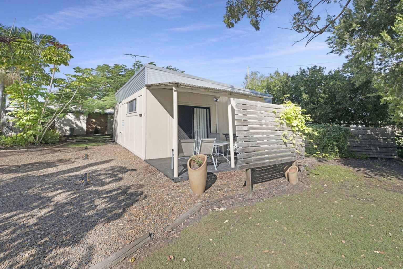 33 Gunsynd Grove Branyan