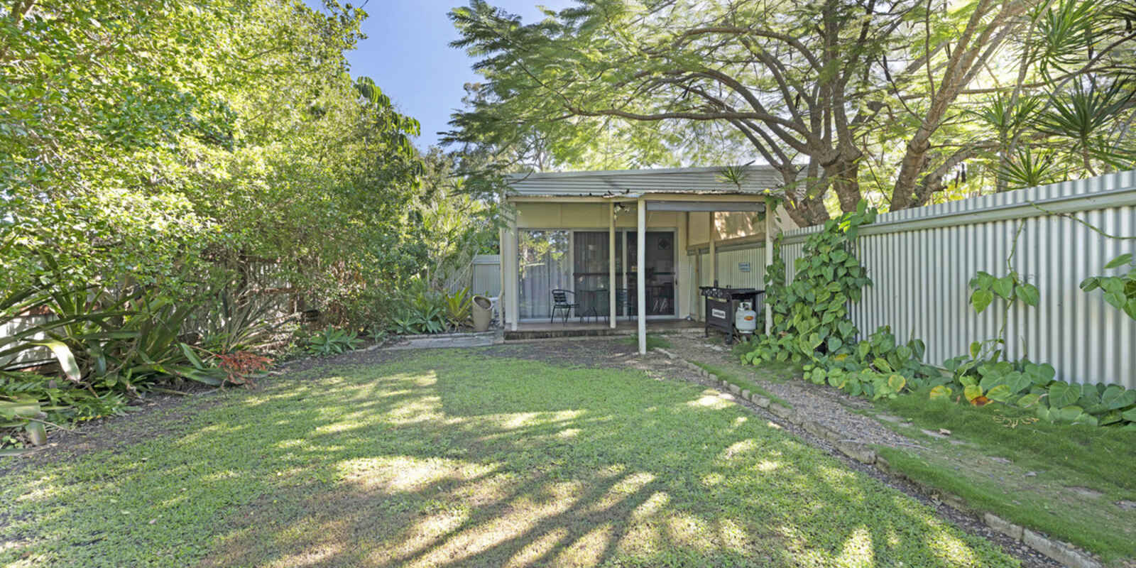 33 Gunsynd Grove Branyan 33 Gunsynd Grove Branyan