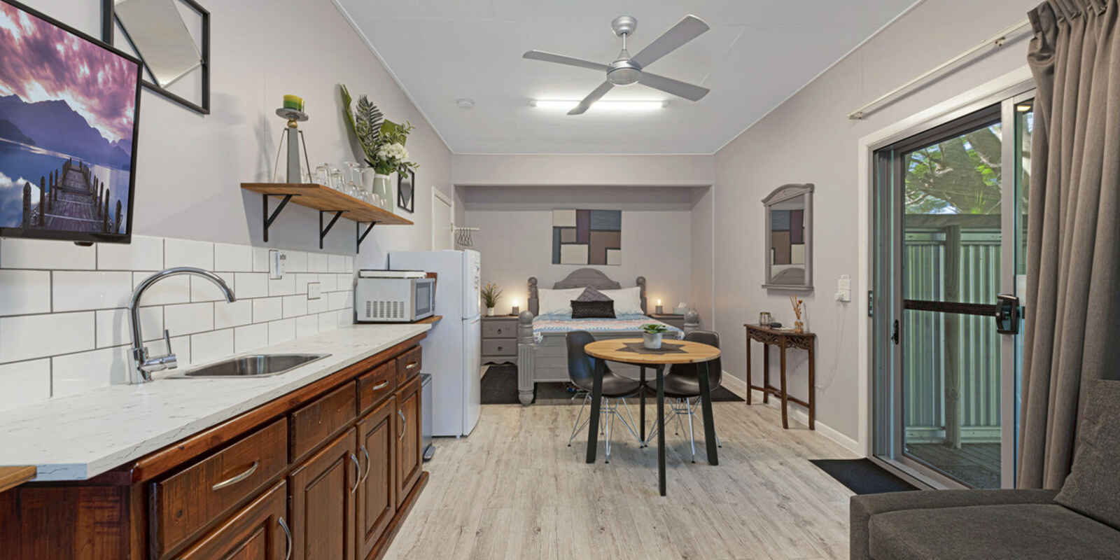 33 Gunsynd Grove Branyan 33 Gunsynd Grove Branyan