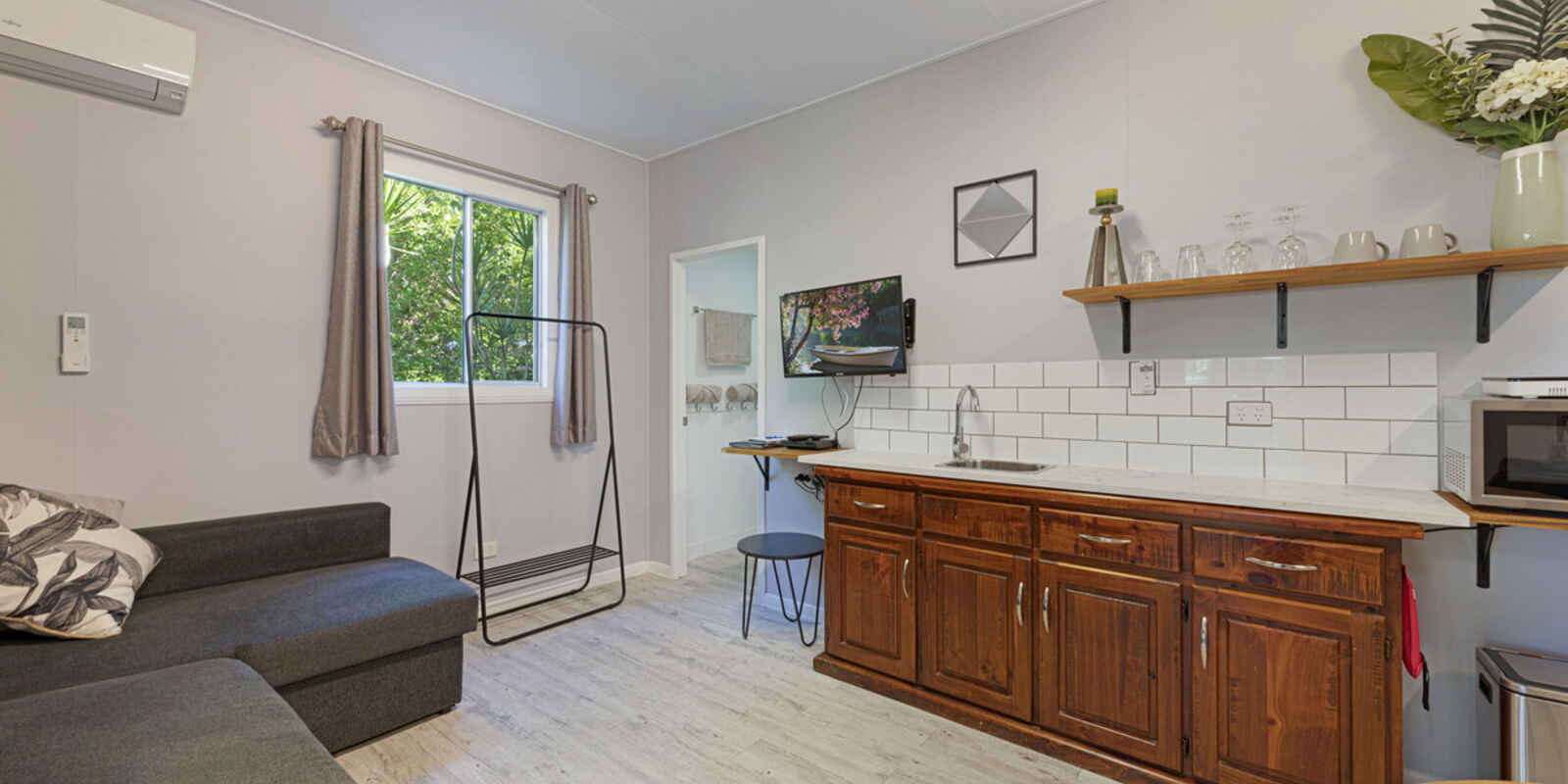 33 Gunsynd Grove Branyan 33 Gunsynd Grove Branyan