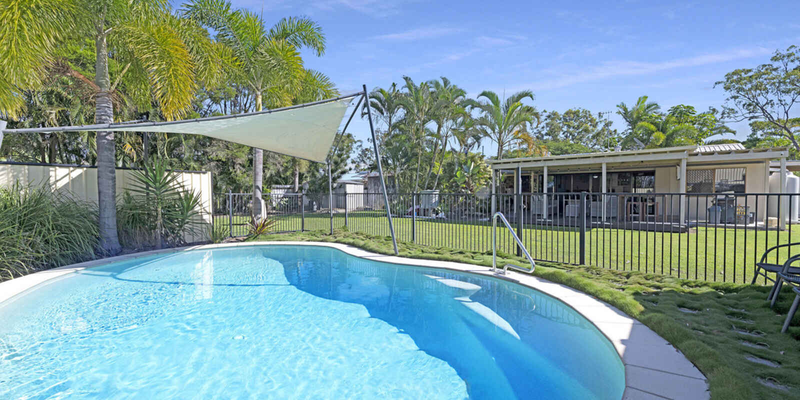 33 Gunsynd Grove Branyan 33 Gunsynd Grove Branyan