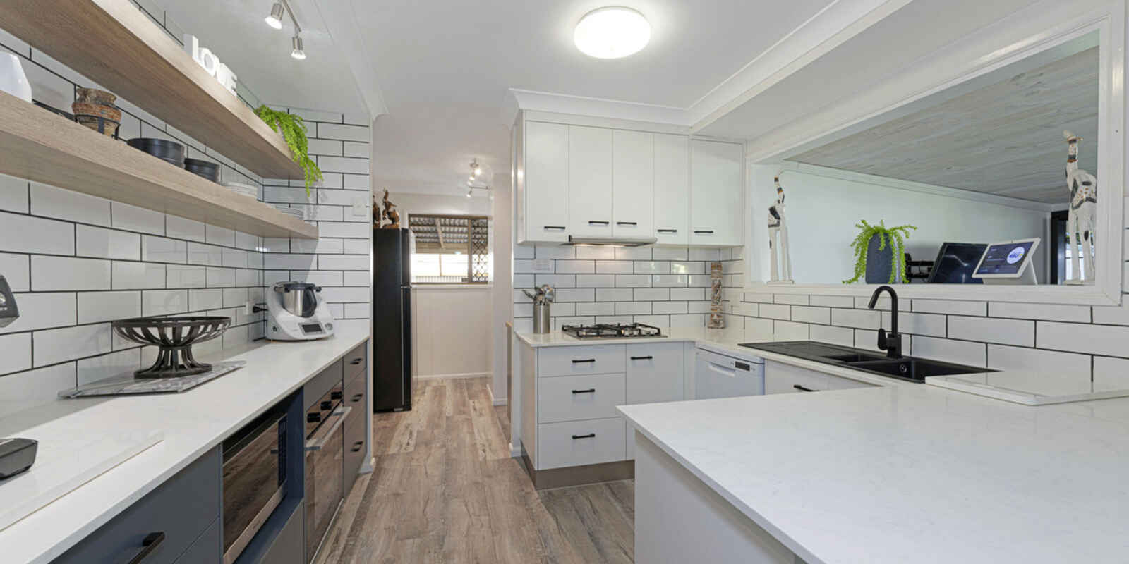 33 Gunsynd Grove Branyan 33 Gunsynd Grove Branyan