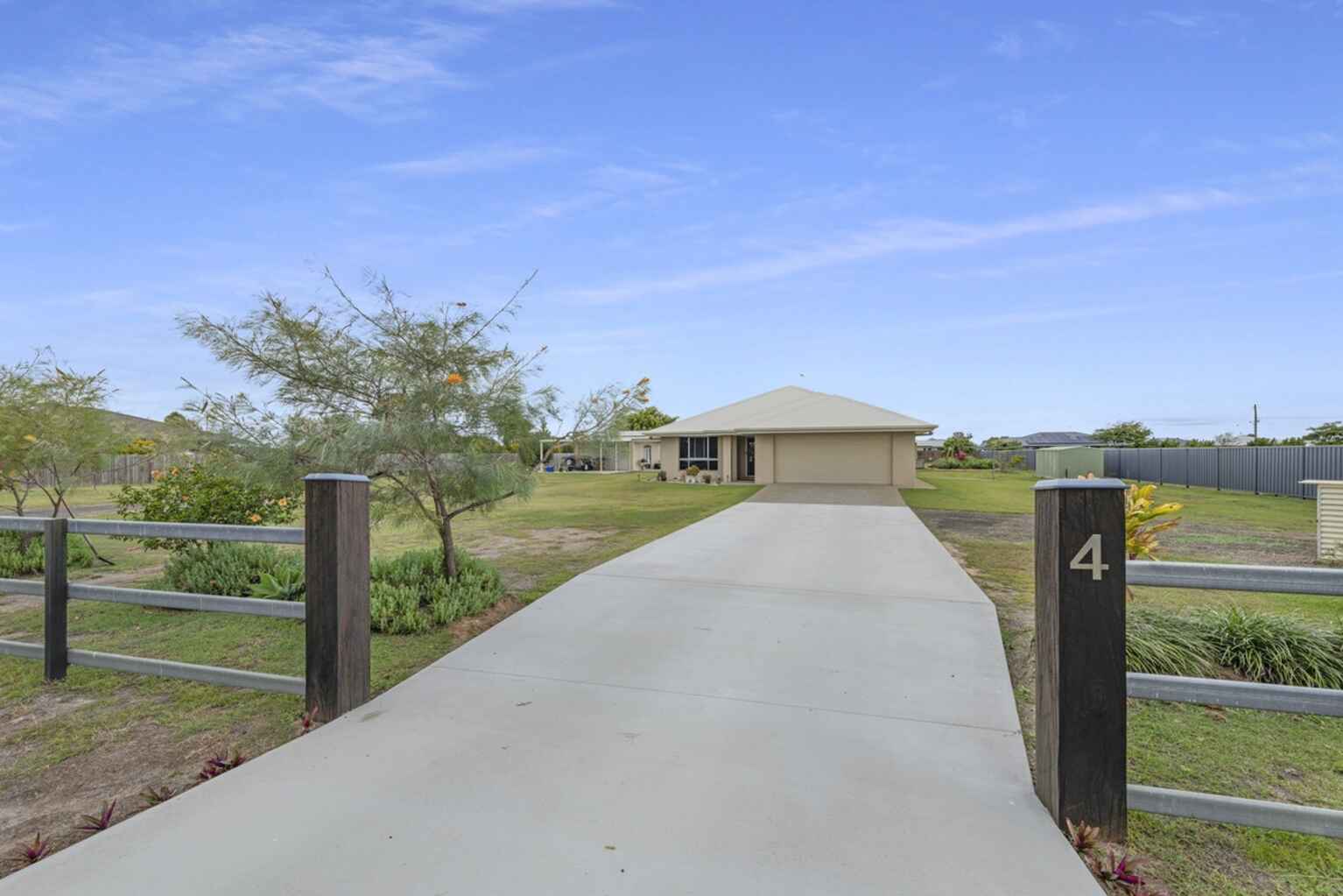 4 Carnarvon Court Branyan 4 Carnarvon Court Branyan
