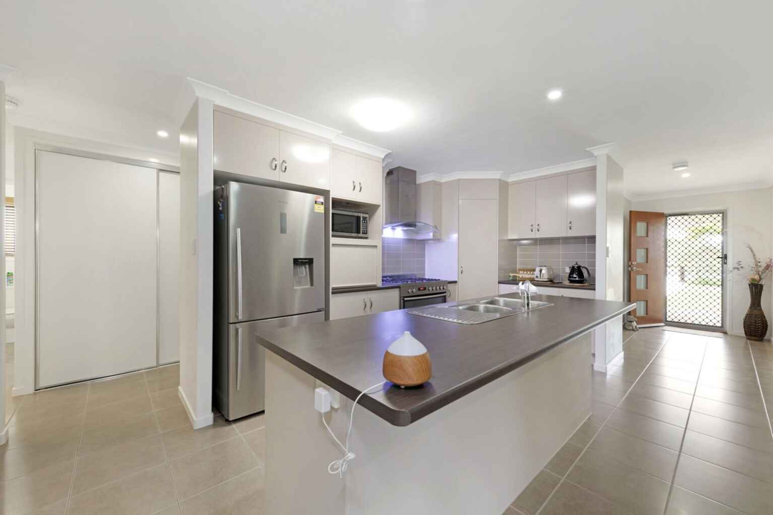 4 Carnarvon Court Branyan 4 Carnarvon Court Branyan