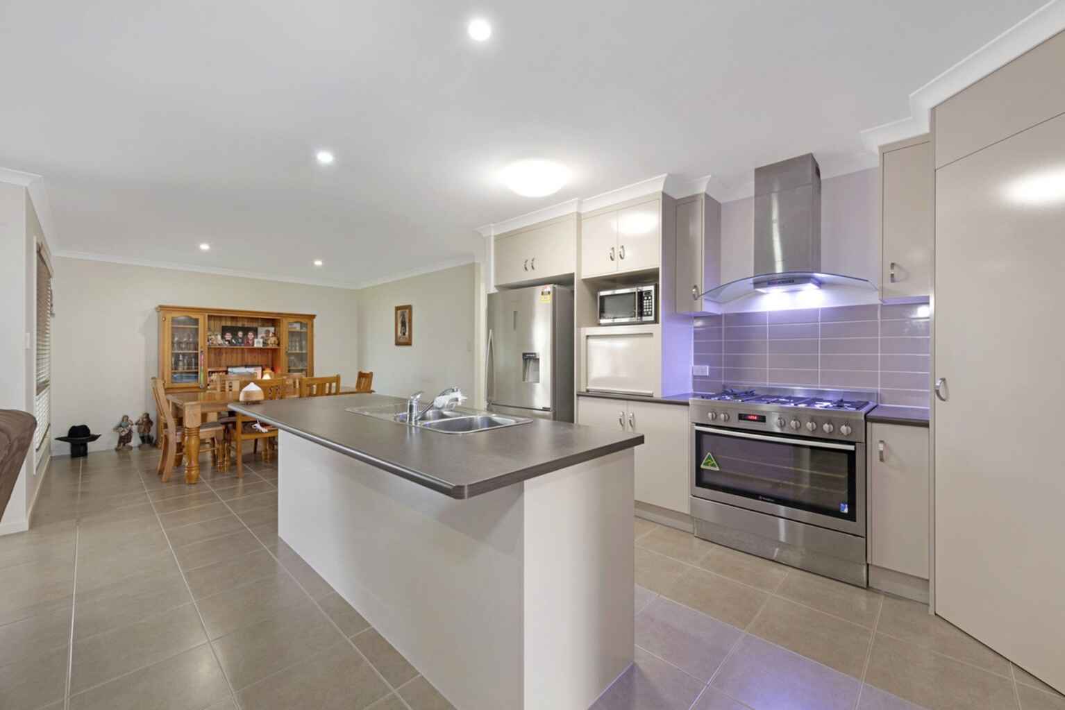 4 Carnarvon Court Branyan 4 Carnarvon Court Branyan