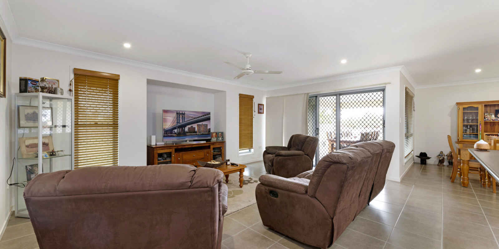 4 Carnarvon Court Branyan 4 Carnarvon Court Branyan