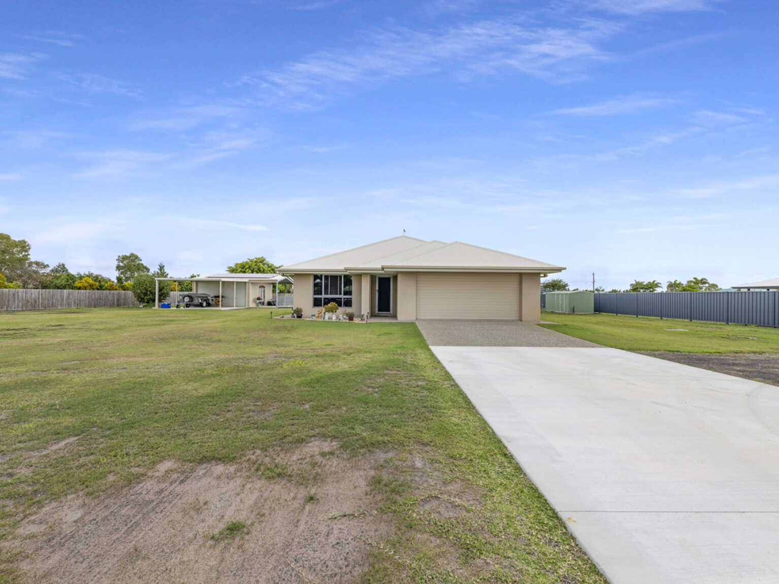House For Sale 4 Carnarvon Court Branyan