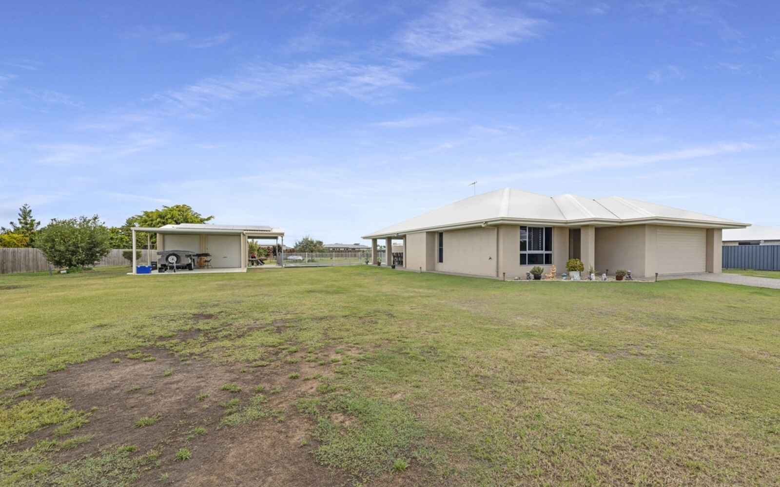 House For Sale 4 Carnarvon Court Branyan
