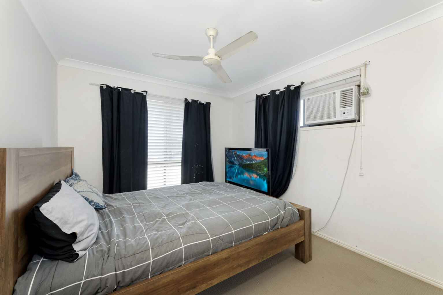 54 The Strand West Thabeban 54 The Strand West Thabeban