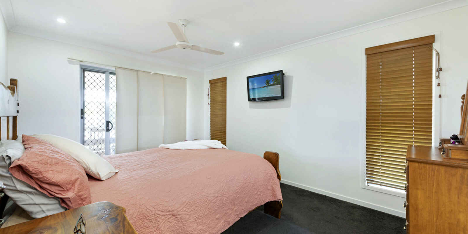 4 Carnarvon Court Branyan 4 Carnarvon Court Branyan