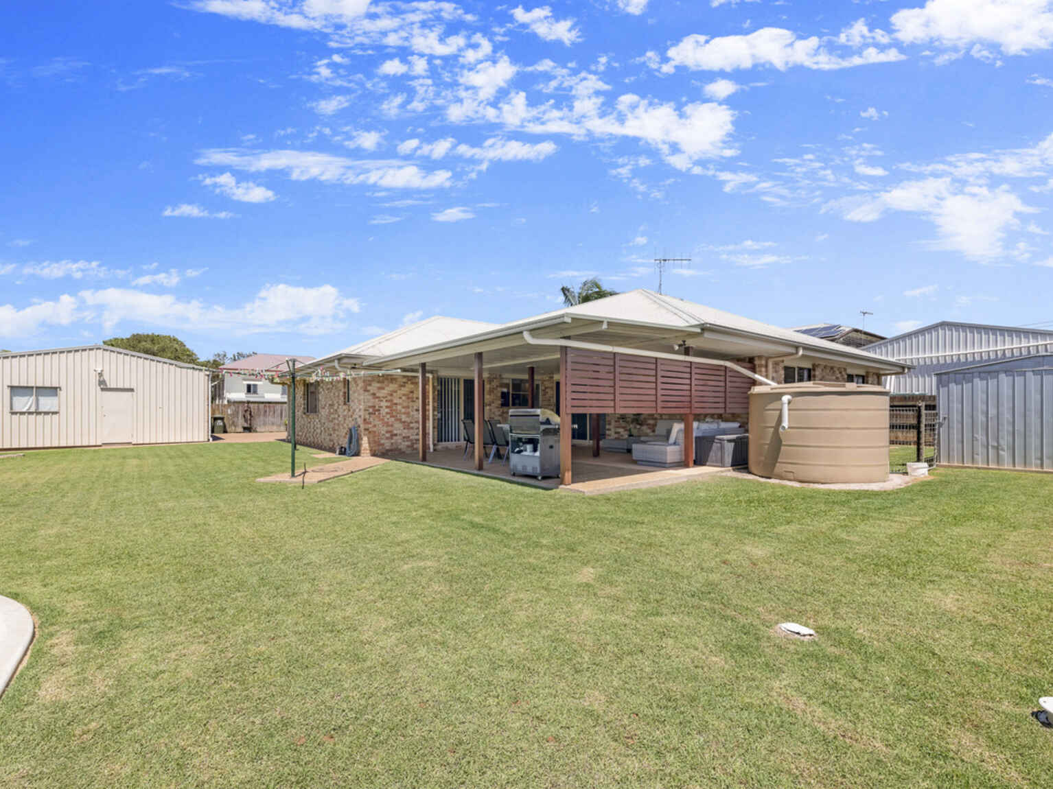 House For Sale 17a Lovers Walk Thabeban