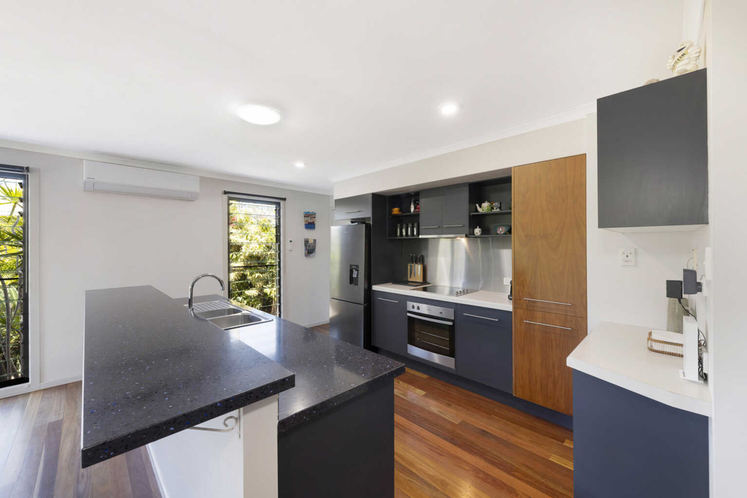 54 Palm View Drive Moore Park Beach