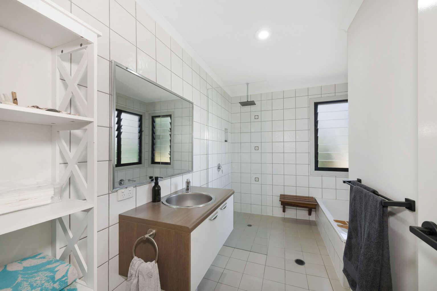 54 Palm View Drive Moore Park Beach
