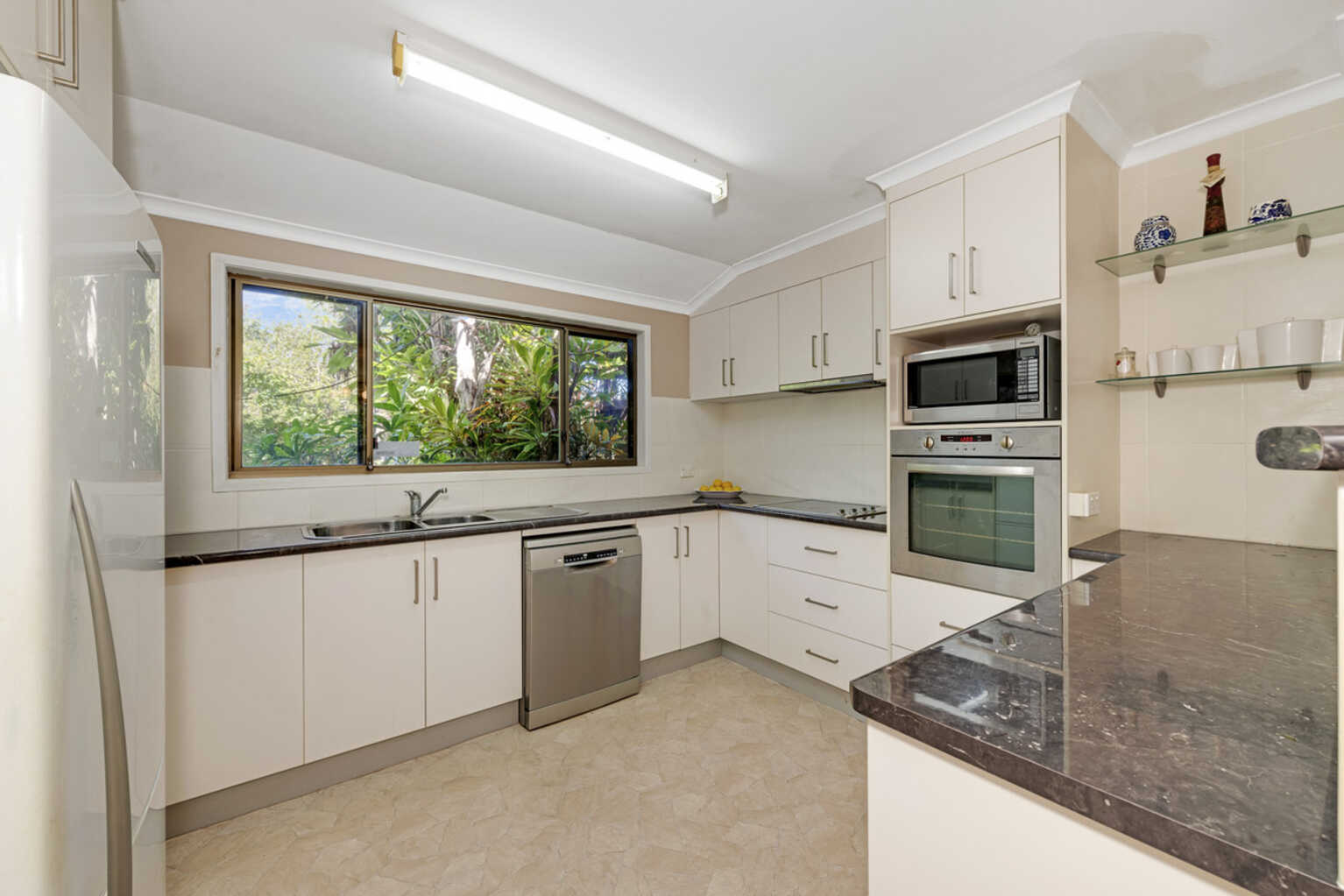 28 Avenell Street Avenell Heights