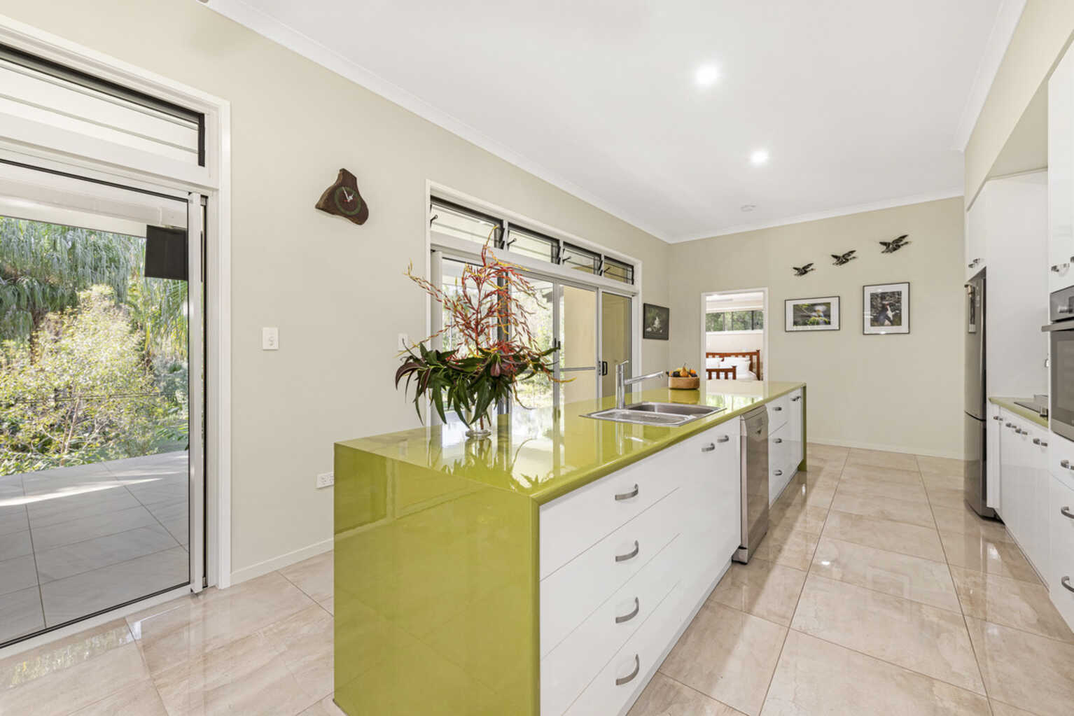 17 Woodlands Lane Moore Park Beach