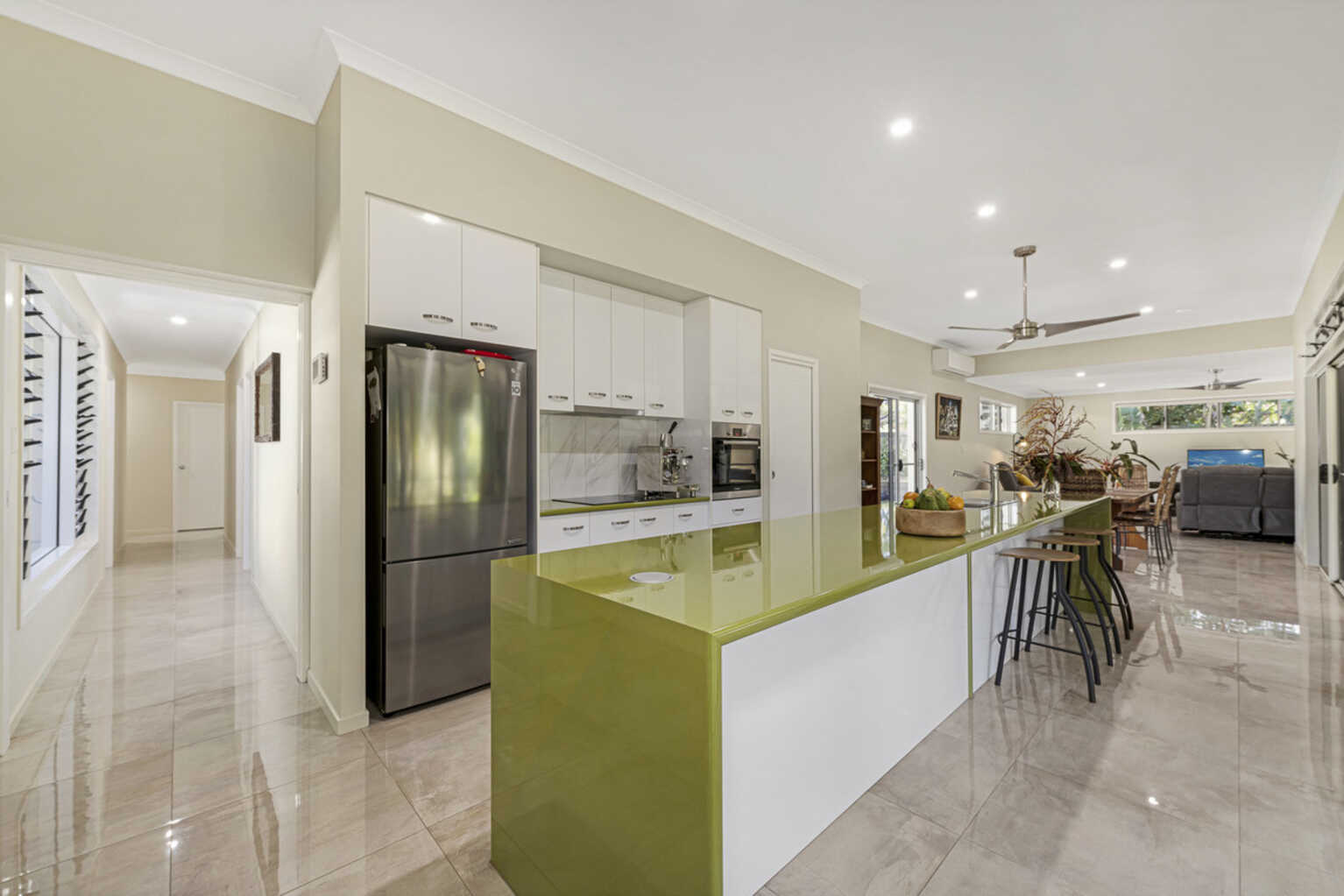 17 Woodlands Lane Moore Park Beach
