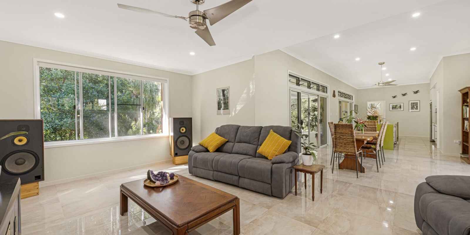 17 Woodlands Lane Moore Park Beach