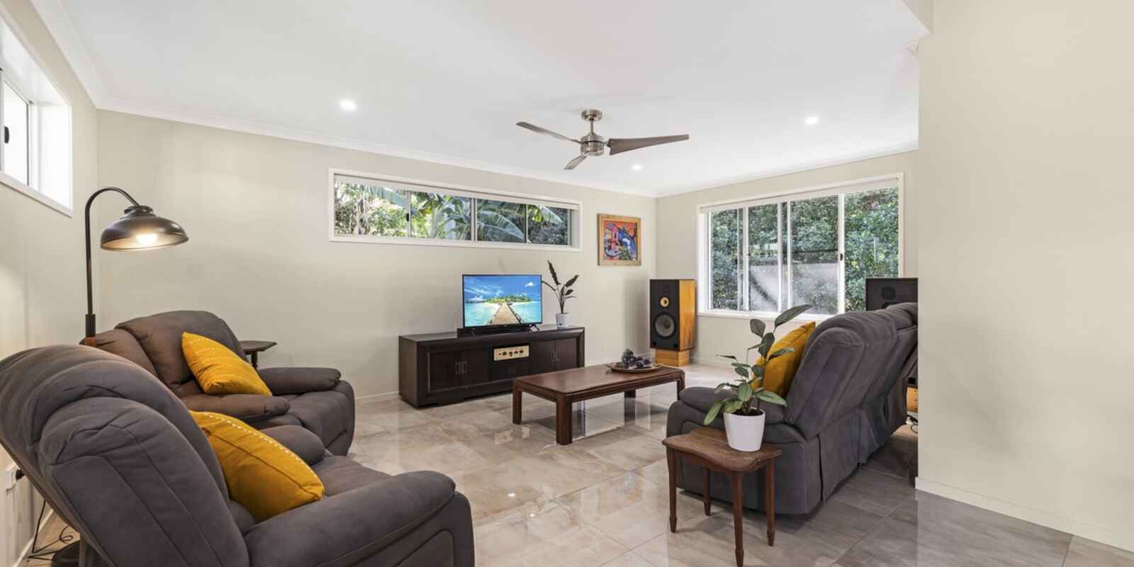 17 Woodlands Lane Moore Park Beach