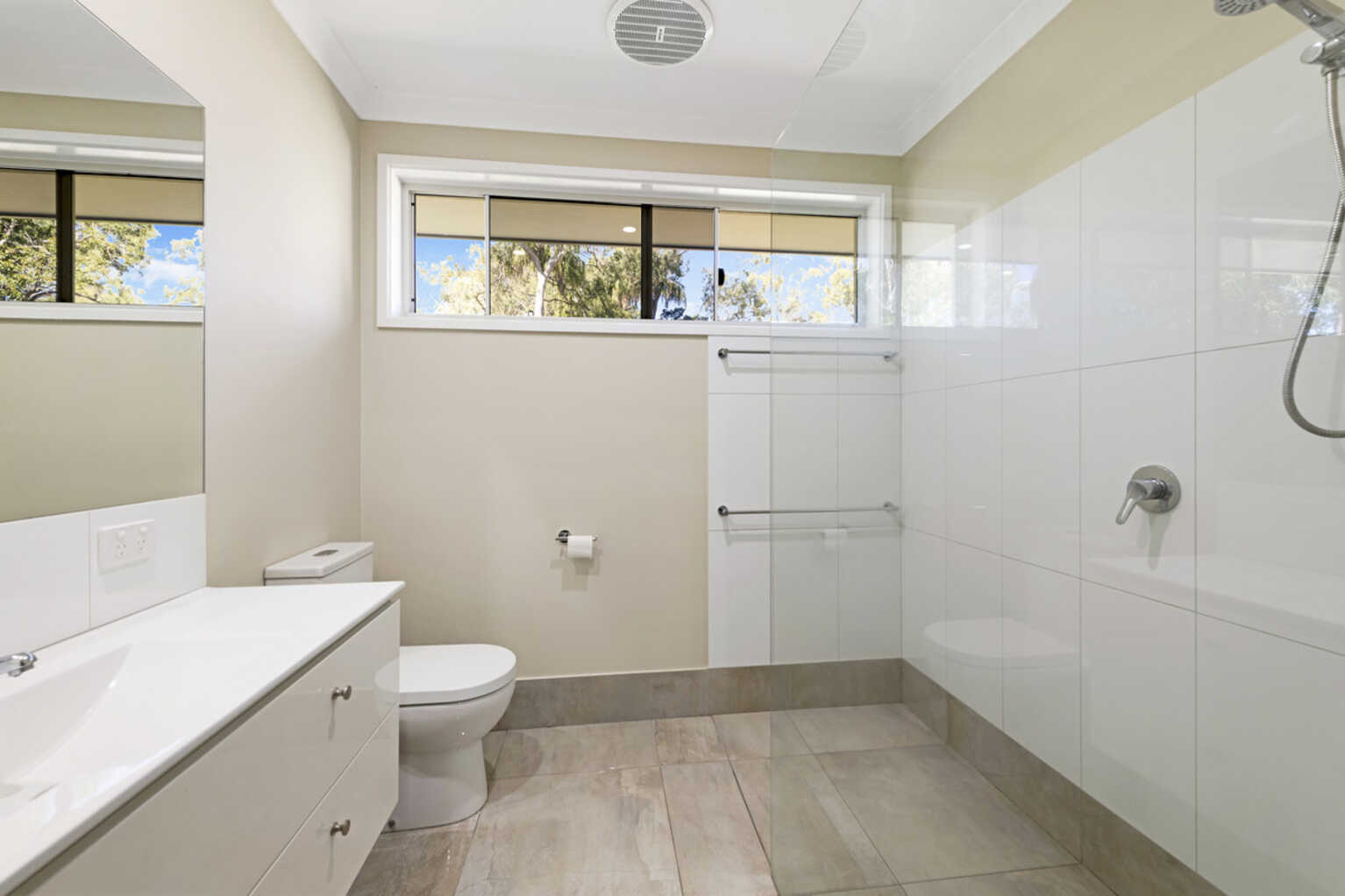 17 Woodlands Lane Moore Park Beach