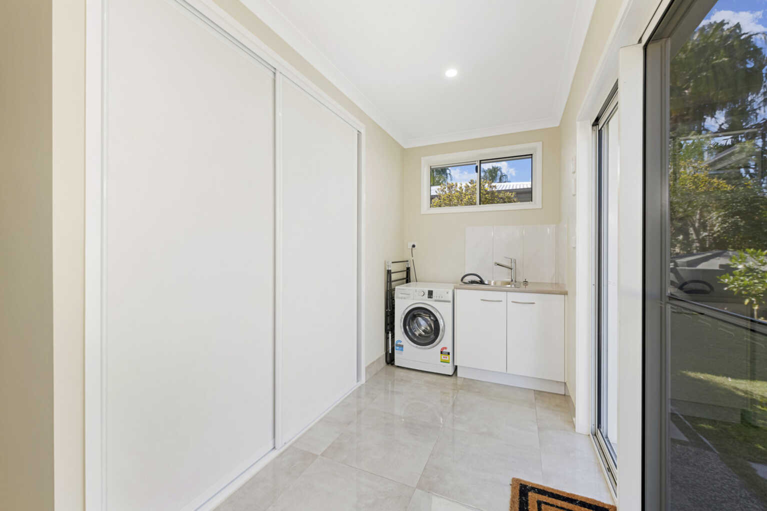 17 Woodlands Lane Moore Park Beach