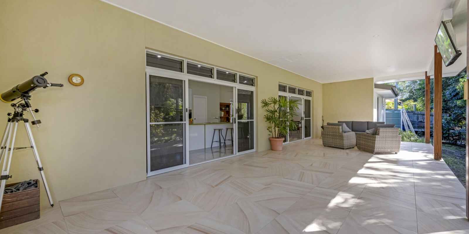 17 Woodlands Lane Moore Park Beach