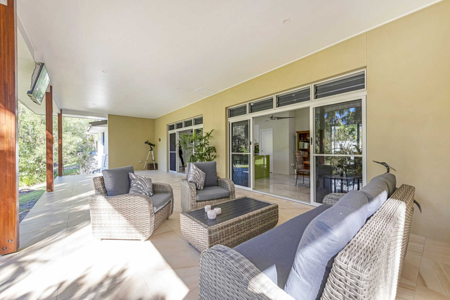 17 Woodlands Lane Moore Park Beach