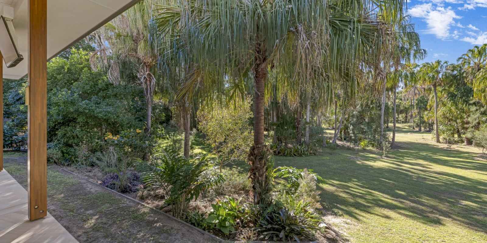 17 Woodlands Lane Moore Park Beach