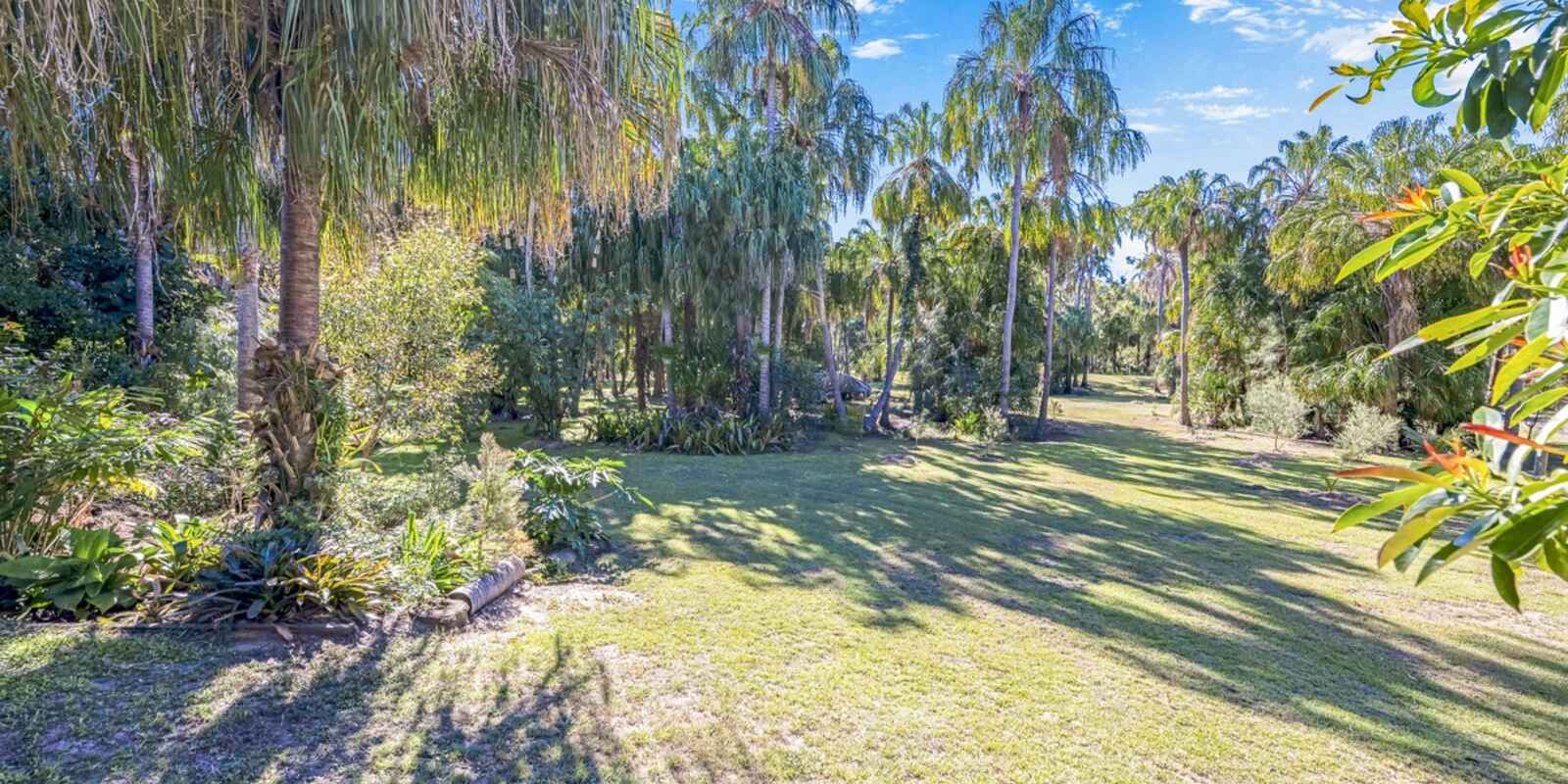 17 Woodlands Lane Moore Park Beach
