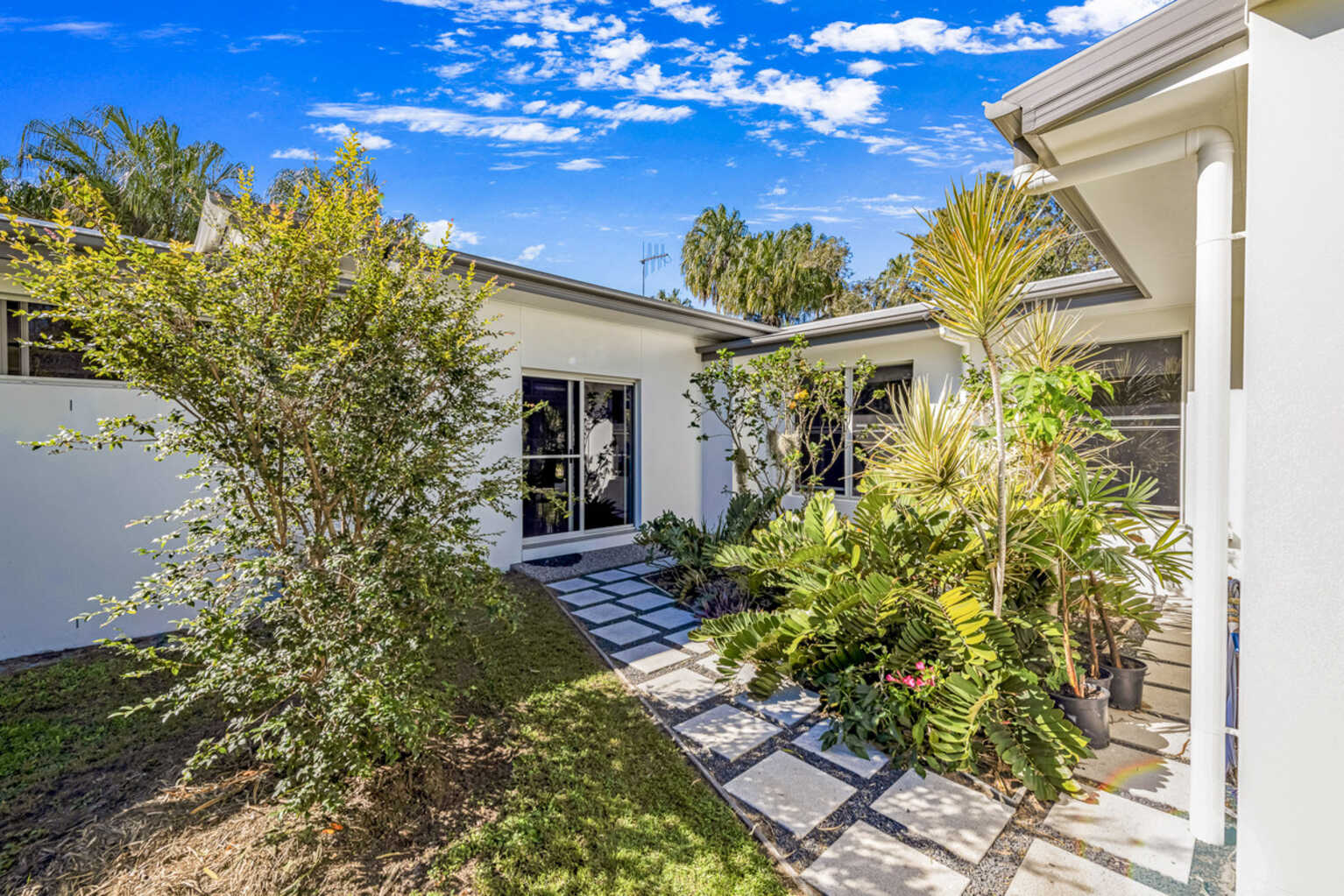 17 Woodlands Lane Moore Park Beach